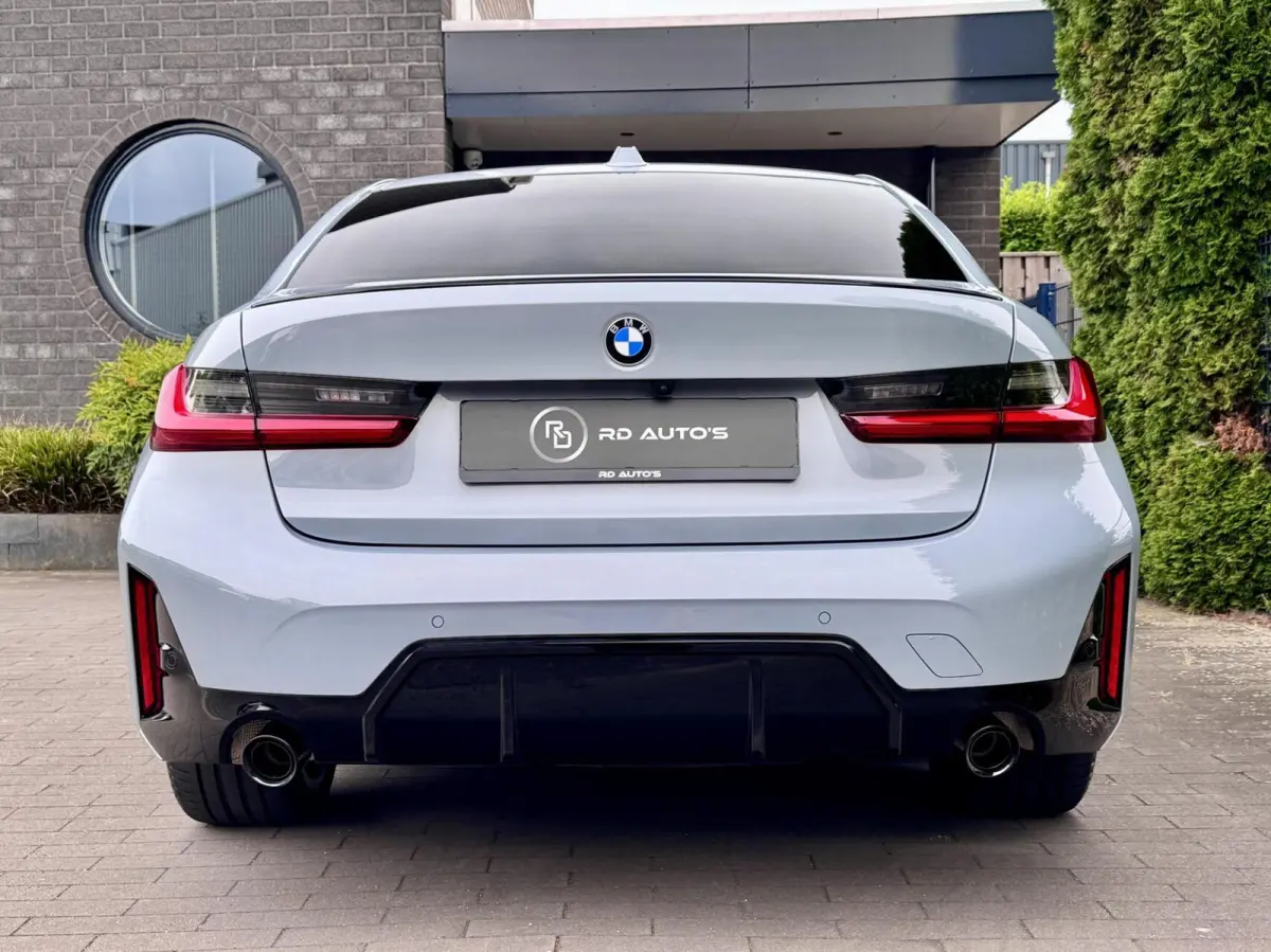 318i M Sport Brooklyn Grau Pano H/K Hud 360° 1e Eigenaar