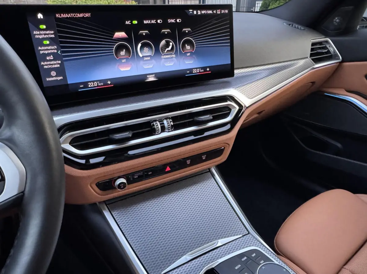 318i M Sport Brooklyn Grau Pano H/K Hud 360° 1e Eigenaar