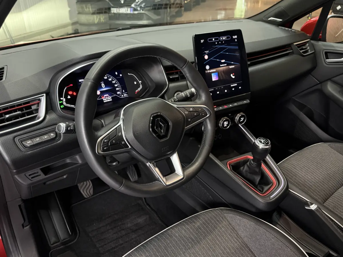 1.0 TCe 100pk Edition One | Groot Navi | Bose | 17" | Camera | Stoel & Stuur verwarming | Carplay | 100 % Dealer onderhouden!