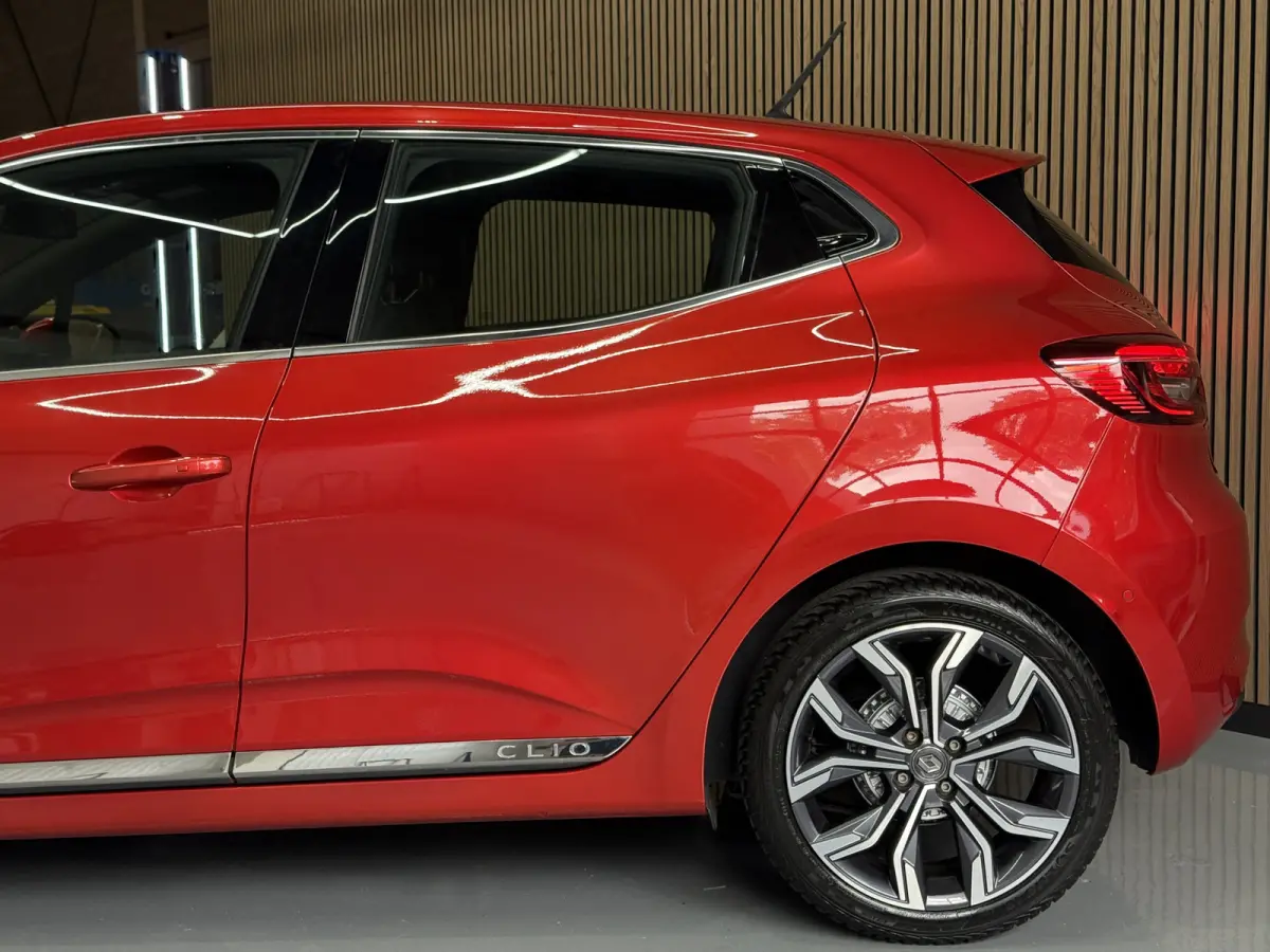 1.0 TCe 100pk Edition One | Groot Navi | Bose | 17" | Camera | Stoel & Stuur verwarming | Carplay | 100 % Dealer onderhouden!