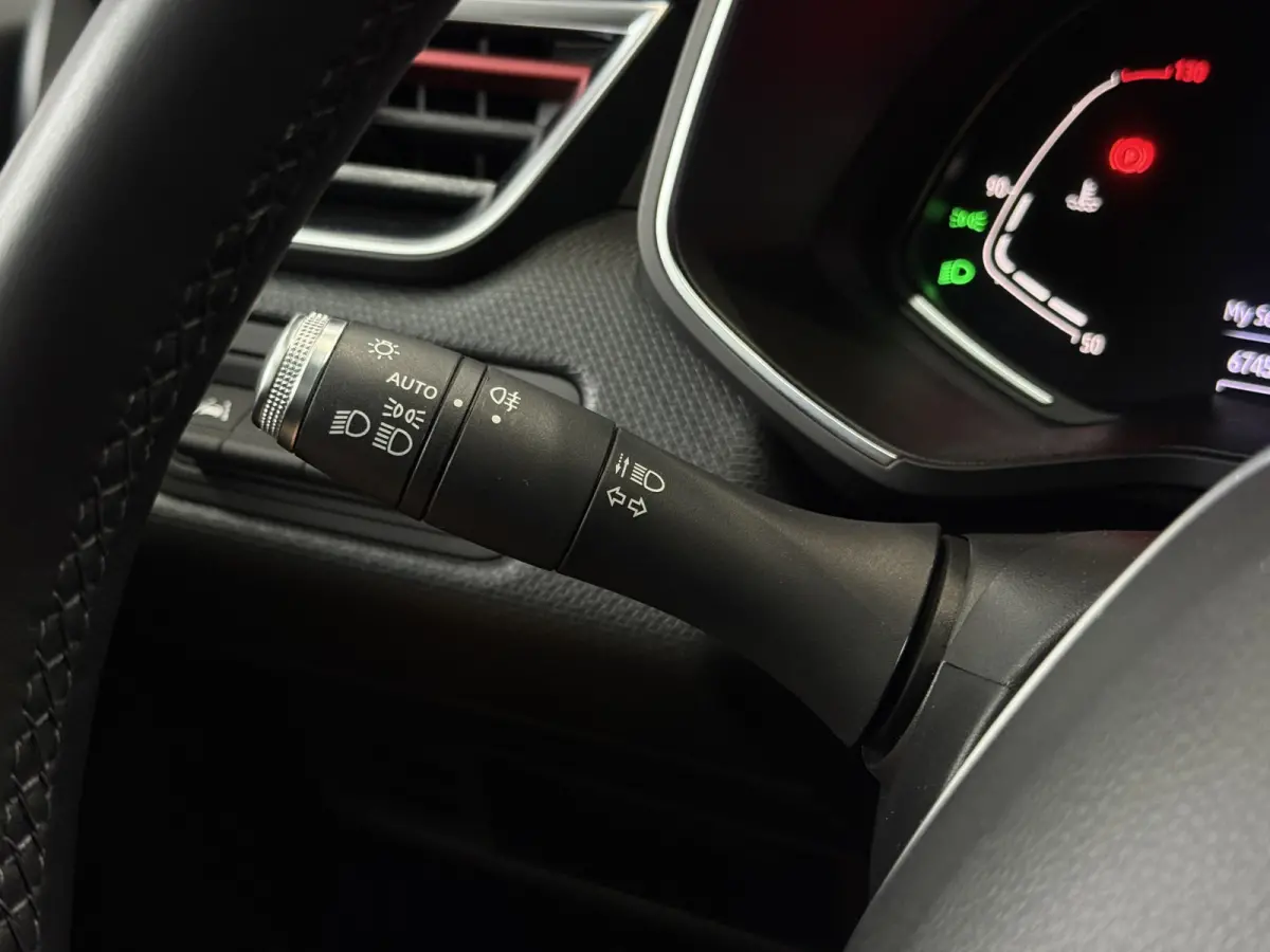 1.0 TCe 100pk Edition One | Groot Navi | Bose | 17" | Camera | Stoel & Stuur verwarming | Carplay | 100 % Dealer onderhouden!