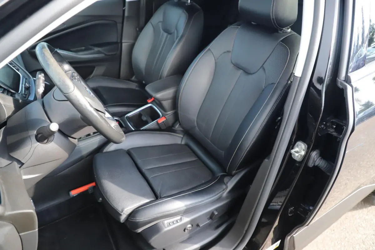 1.2 Turbo Innovation 131PK Leder Memory Stoelen Navigatie Achteruitrijcamera Stuur & Stoelverwarming