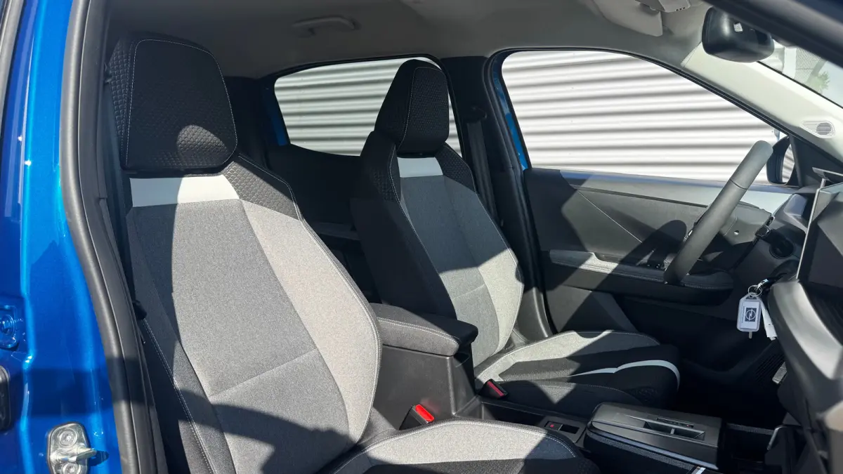 44KWH 113PK GS AUTOMAAT NAVI / CLIMA / LED / PDC / 17" LMV / CAMERA / WINTERPAKKET / BLUETOOTH / CRUISECONTROL / NIEUWSTAAT !!