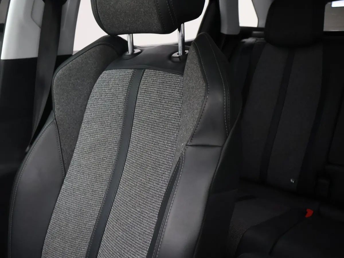 1.2 PT 130 PK AUT. + TREKHAAK | STOELVERWARMING | APPLE CARPLAY |