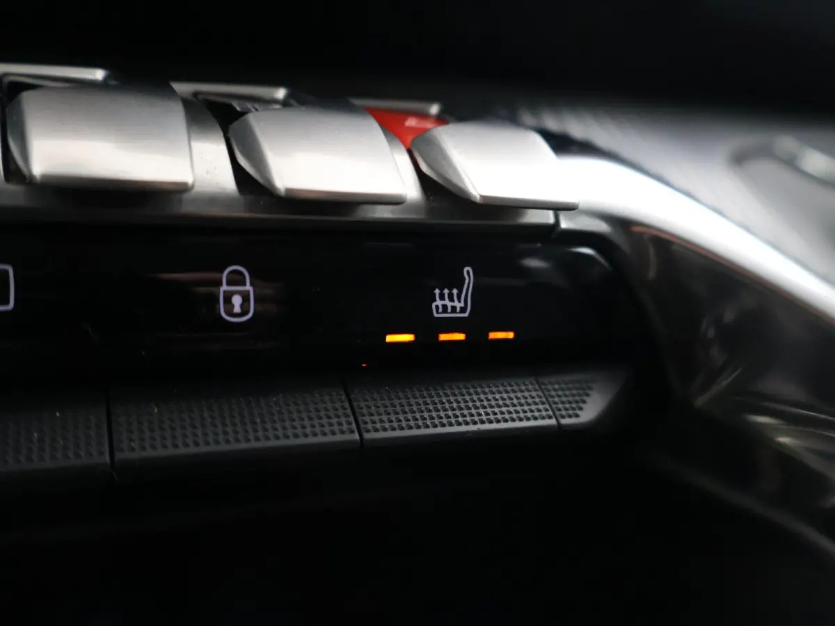 1.2 PT 130 PK AUT. + TREKHAAK | STOELVERWARMING | APPLE CARPLAY |