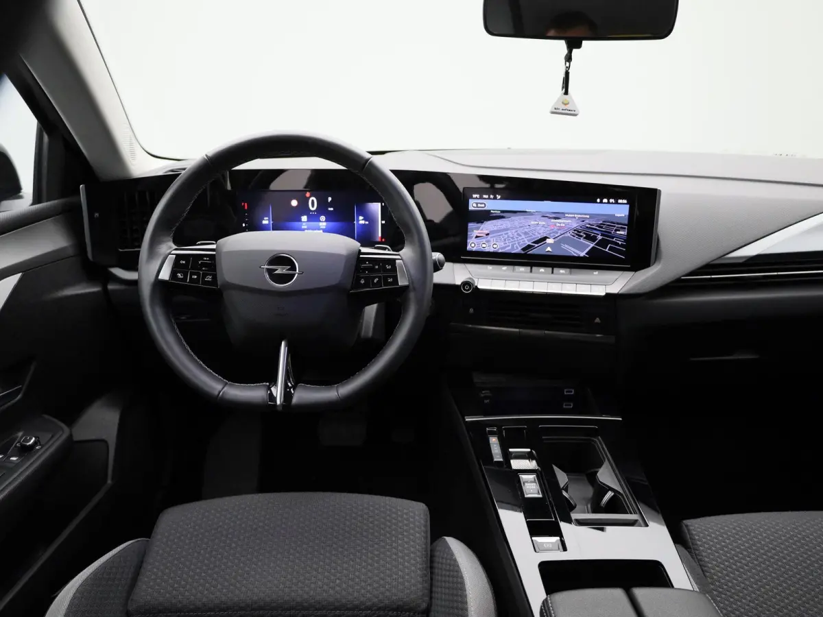 1.2T Business Edition | 130 pk | Automaat | Camera | Navigatie | Stoelverwarming |