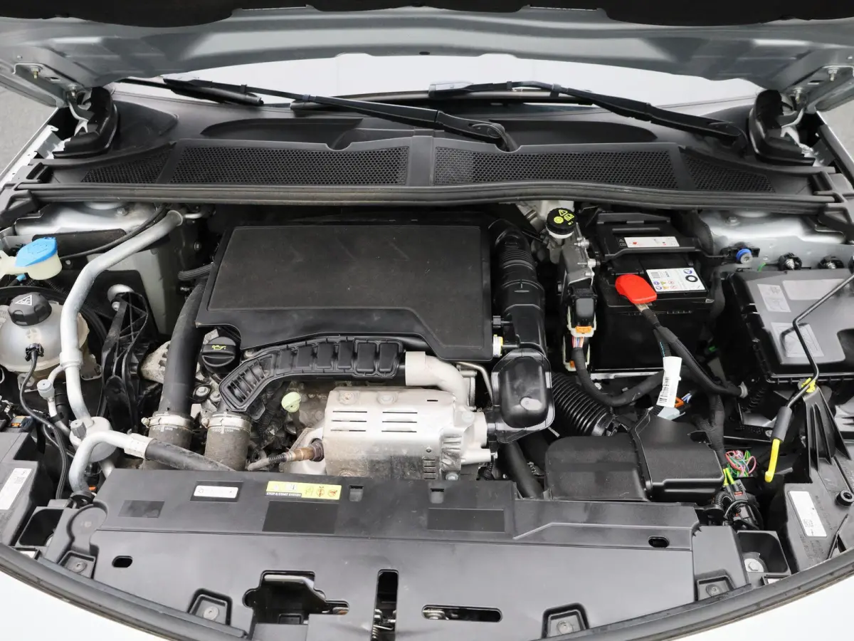 1.2T Business Edition | 130 pk | Automaat | Camera | Navigatie | Stoelverwarming |