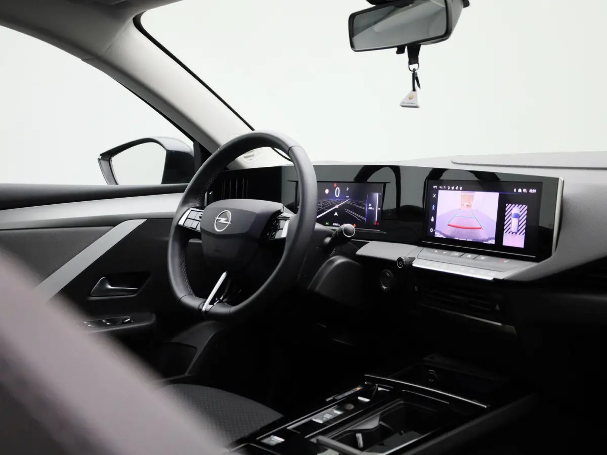 1.2T Business Edition | 130 pk | Automaat | Camera | Navigatie | Stoelverwarming |