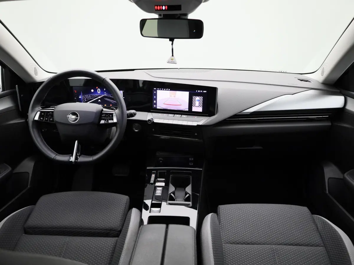1.2T Business Edition | 130 pk | Automaat | Camera | Navigatie | Stoelverwarming |