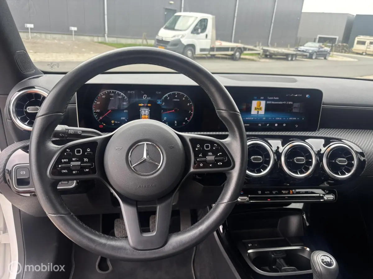 19 inch Apple Carplay 180