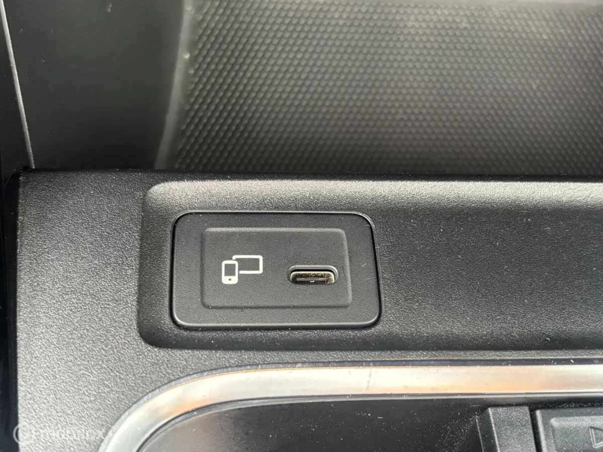 19 inch Apple Carplay 180