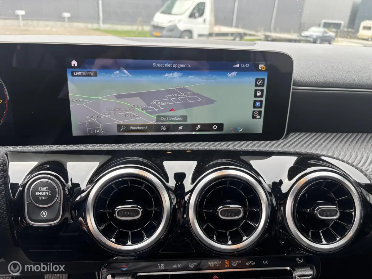 19 inch Apple Carplay 180