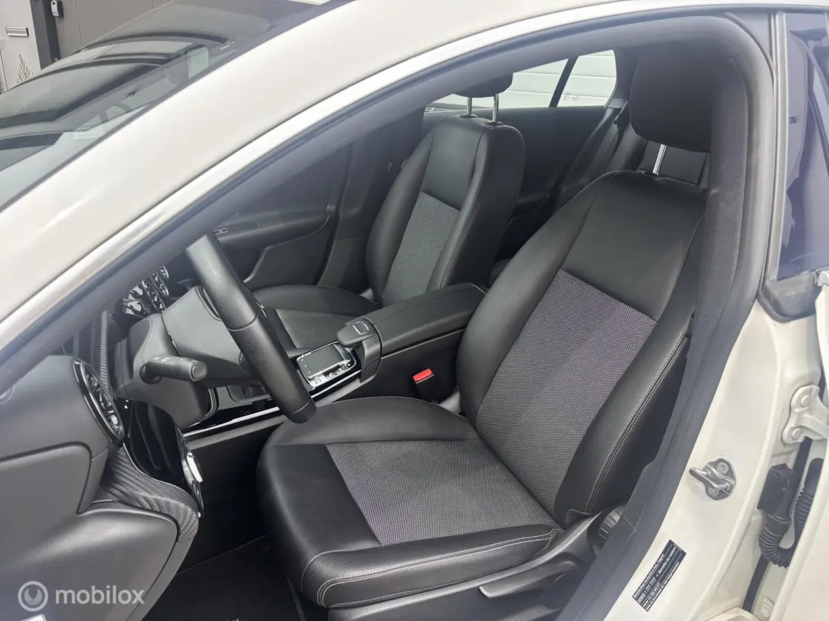 19 inch Apple Carplay 180