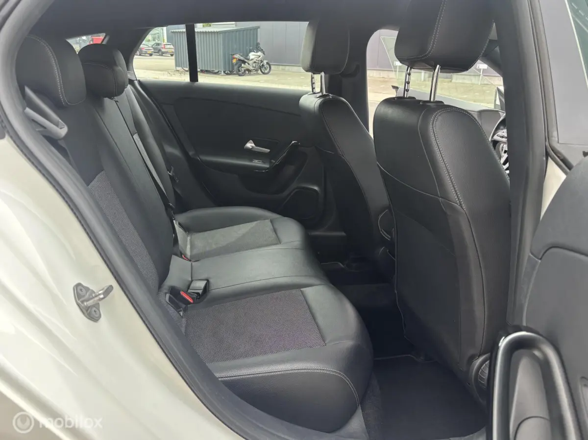 19 inch Apple Carplay 180