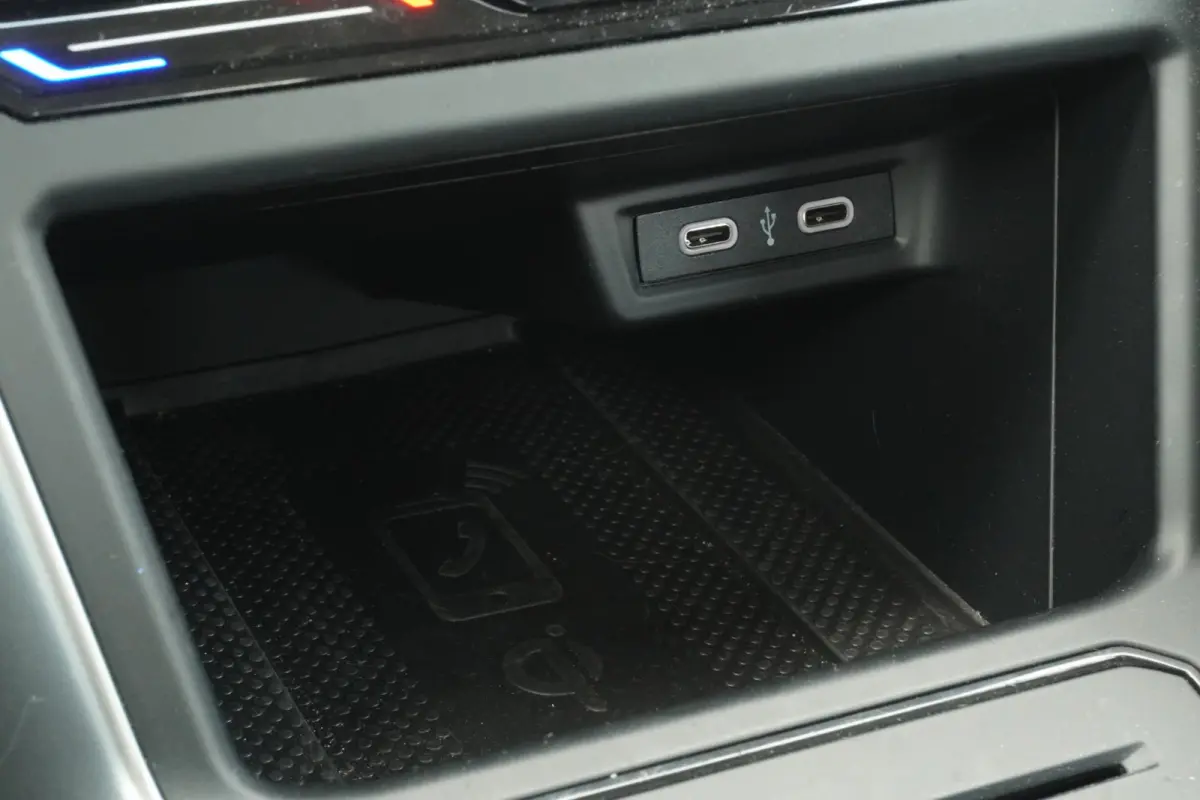 1.0 TSI Life Business+Led+Full-Navigatie+Vitrual+Camera+Ecc+stoel-verw+Parkeer-Hulp+ APK 7-2028