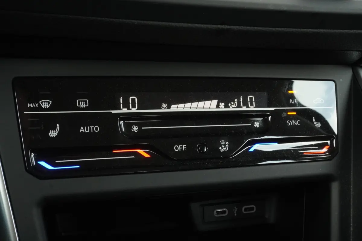 1.0 TSI Life Business+Led+Full-Navigatie+Vitrual+Camera+Ecc+stoel-verw+Parkeer-Hulp+ APK 7-2028
