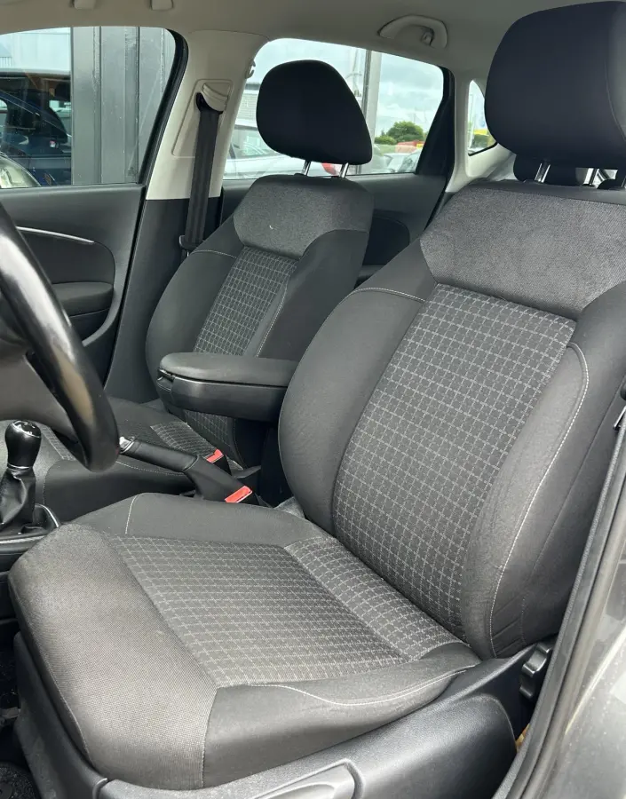 1.2 TSI Highline 90PK | Volledige Onderhoudshistorie | 5 Deurs | Parkeersensoren Voor en Achter | Airco | Cruise Control | Lichtmetalen Velgen | 2 Sleutels | Armsteun |