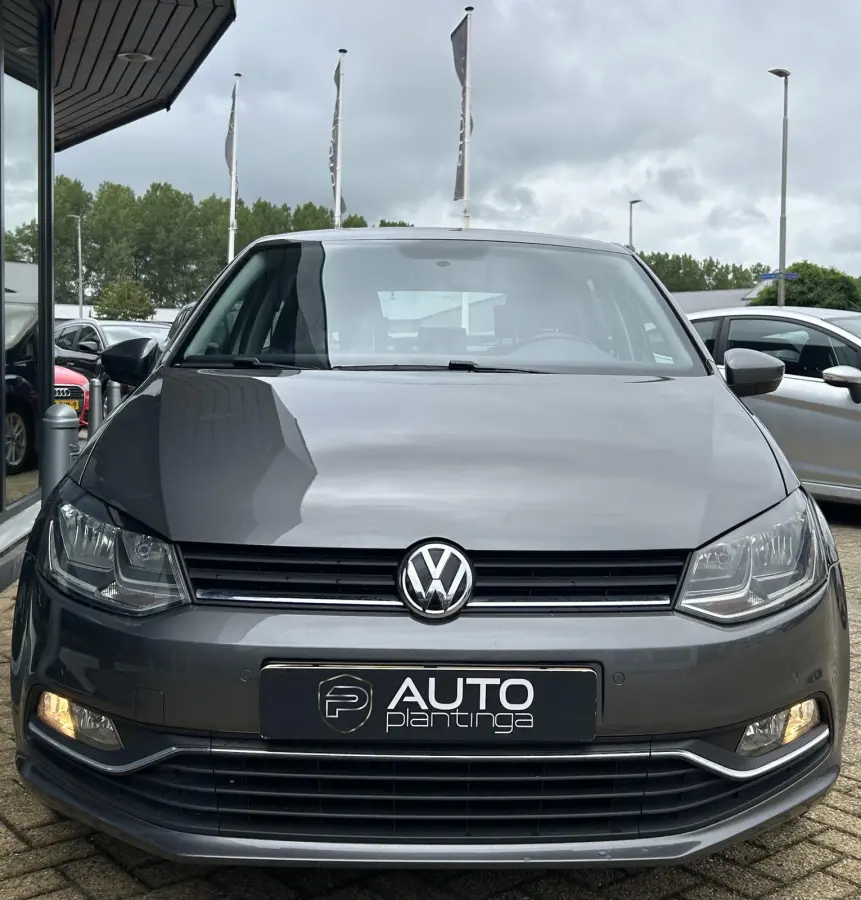 1.2 TSI Highline 90PK | Volledige Onderhoudshistorie | 5 Deurs | Parkeersensoren Voor en Achter | Airco | Cruise Control | Lichtmetalen Velgen | 2 Sleutels | Armsteun |