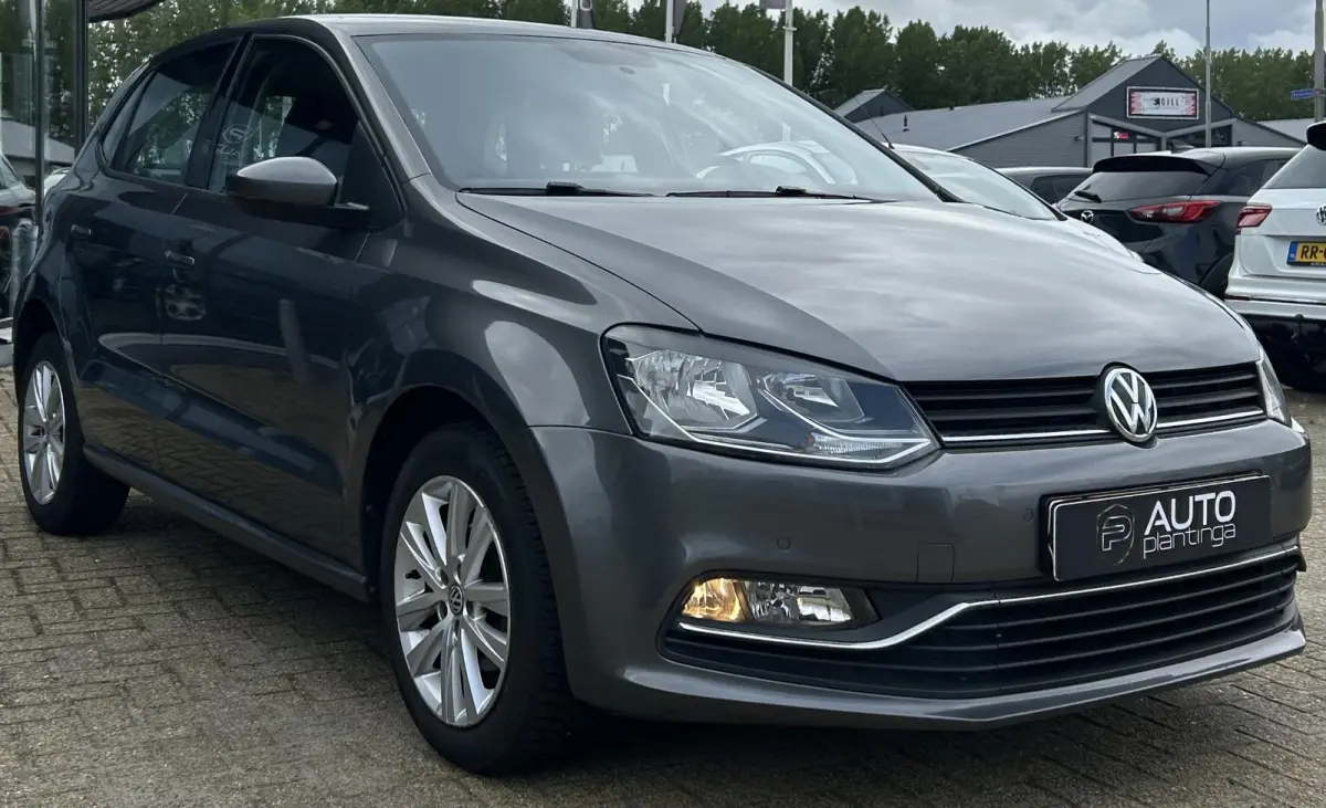 1.2 TSI Highline 90PK | Volledige Onderhoudshistorie | 5 Deurs | Parkeersensoren Voor en Achter | Airco | Cruise Control | Lichtmetalen Velgen | 2 Sleutels | Armsteun |