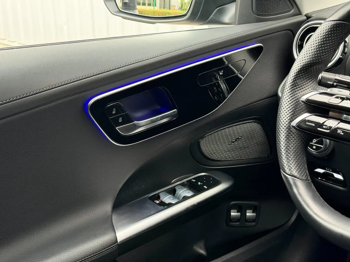300 e AMG Line|CAMERA|SFEER VERLICHTING|ELEKTRS. VERSTELBAAR