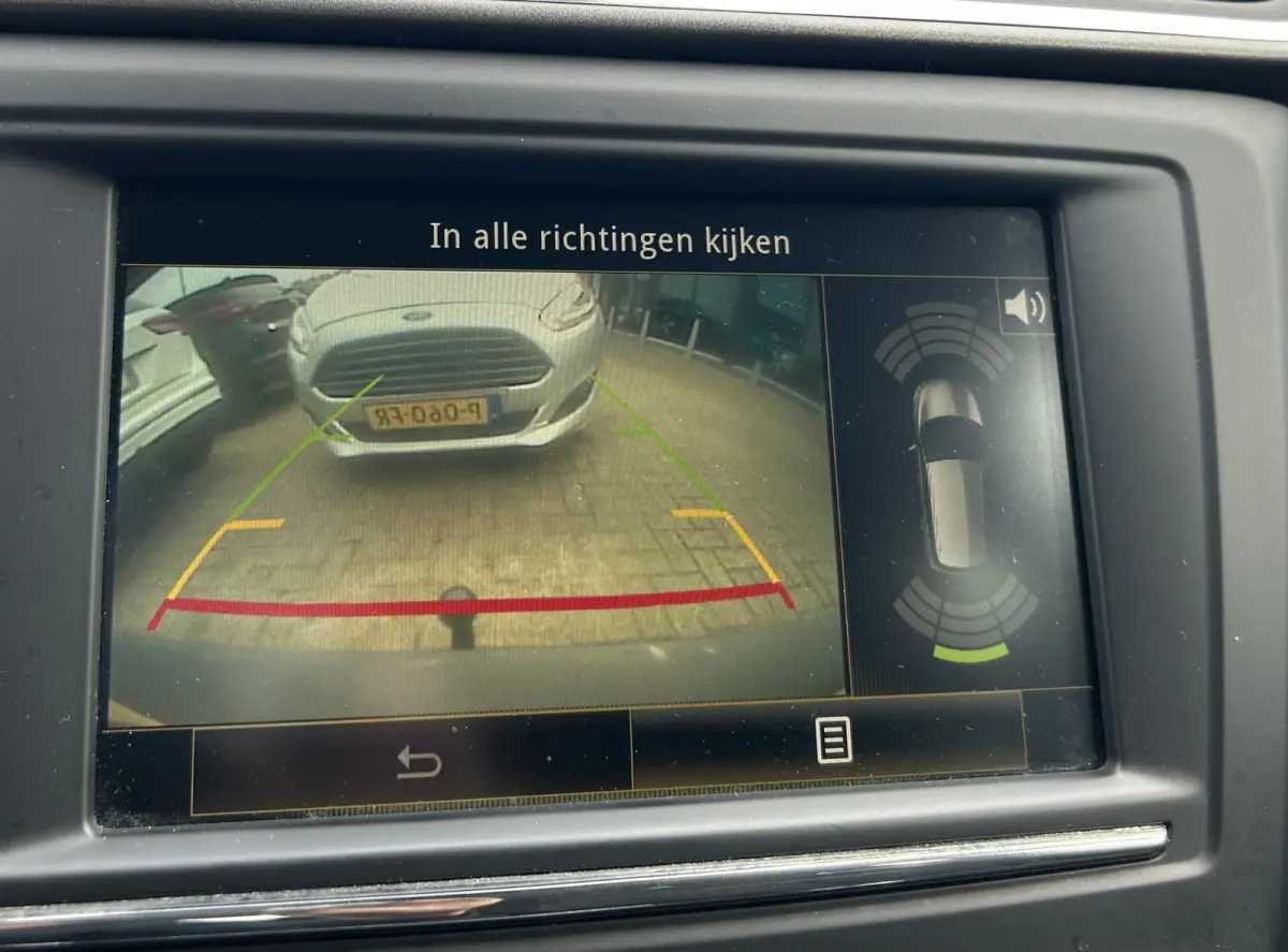 1.2 TCe Intens 131PK | Trekhaak | 1500KG Trekgewicht | Achteruitrijcamera | Parkeersensoren Voor en Achter | Navigatie | Cruise Control | Climate Control | 2 Sleutels |