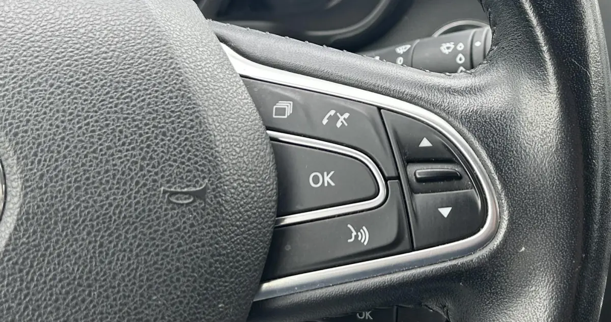 1.2 TCe Intens 131PK | Trekhaak | 1500KG Trekgewicht | Achteruitrijcamera | Parkeersensoren Voor en Achter | Navigatie | Cruise Control | Climate Control | 2 Sleutels |
