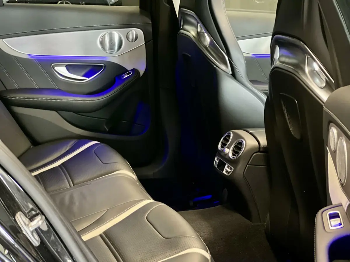 63 AMG S | Full | Keramische Remmen | 360 Camera | Schaalstoelen | HUD | Dodehoek |