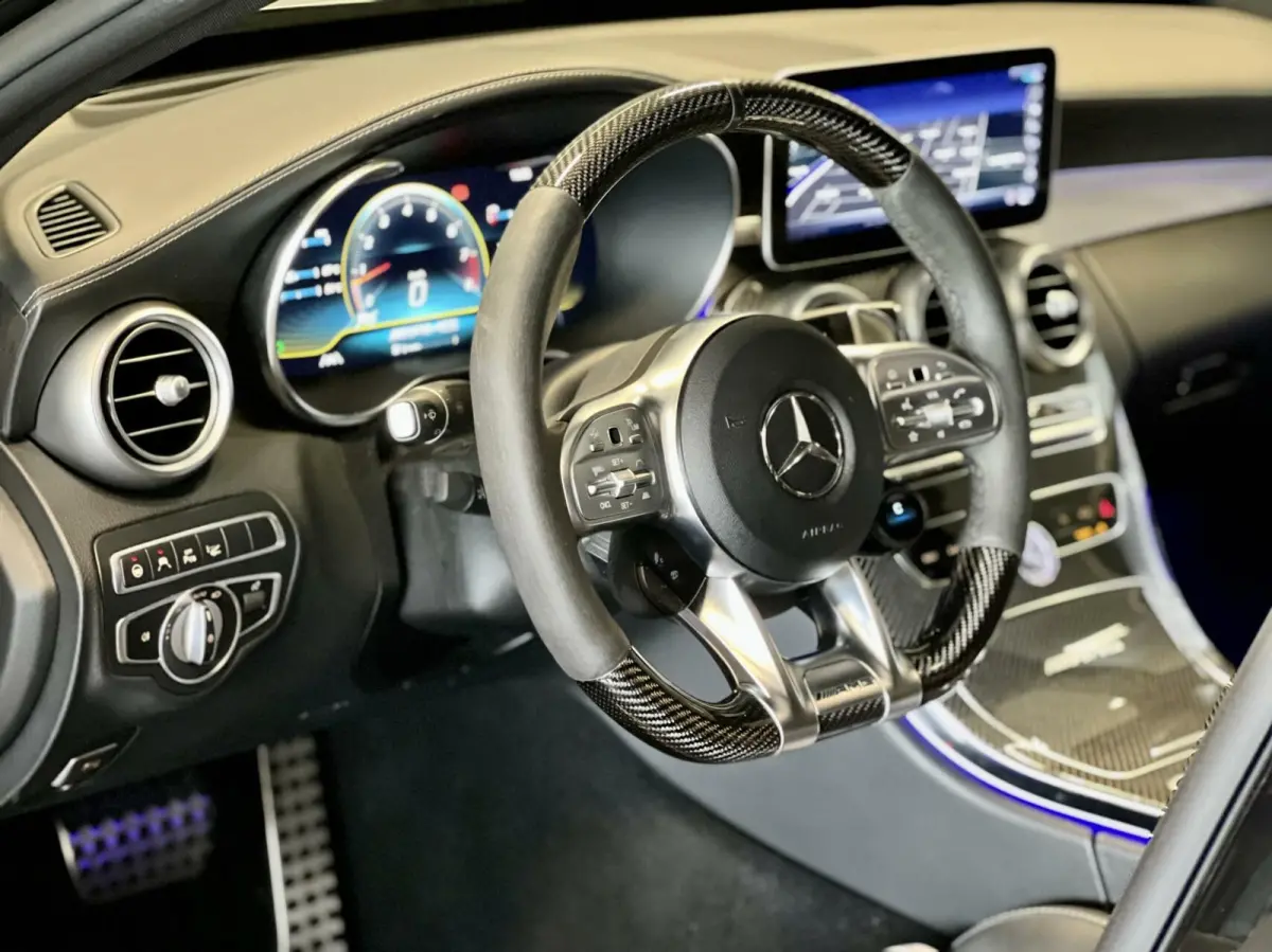 63 AMG S | Full | Keramische Remmen | 360 Camera | Schaalstoelen | HUD | Dodehoek |