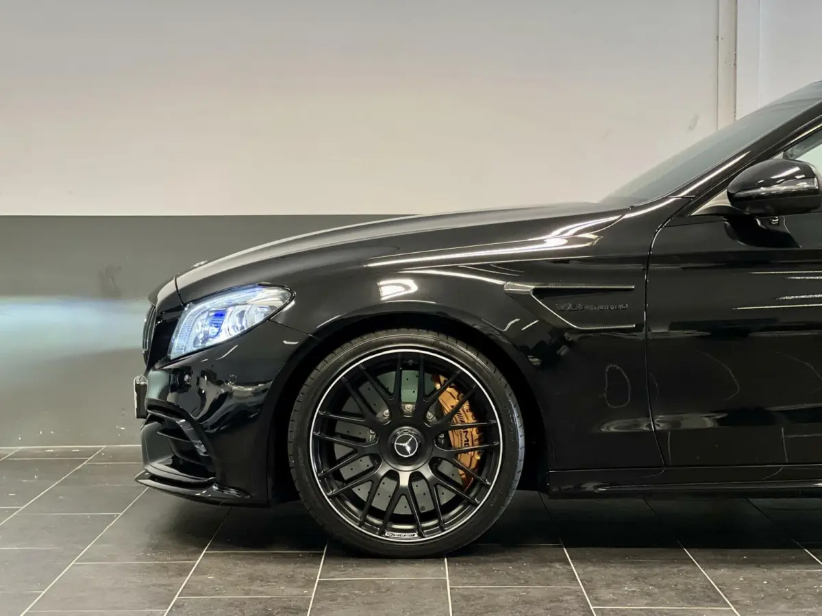 63 AMG S | Full | Keramische Remmen | 360 Camera | Schaalstoelen | HUD | Dodehoek |