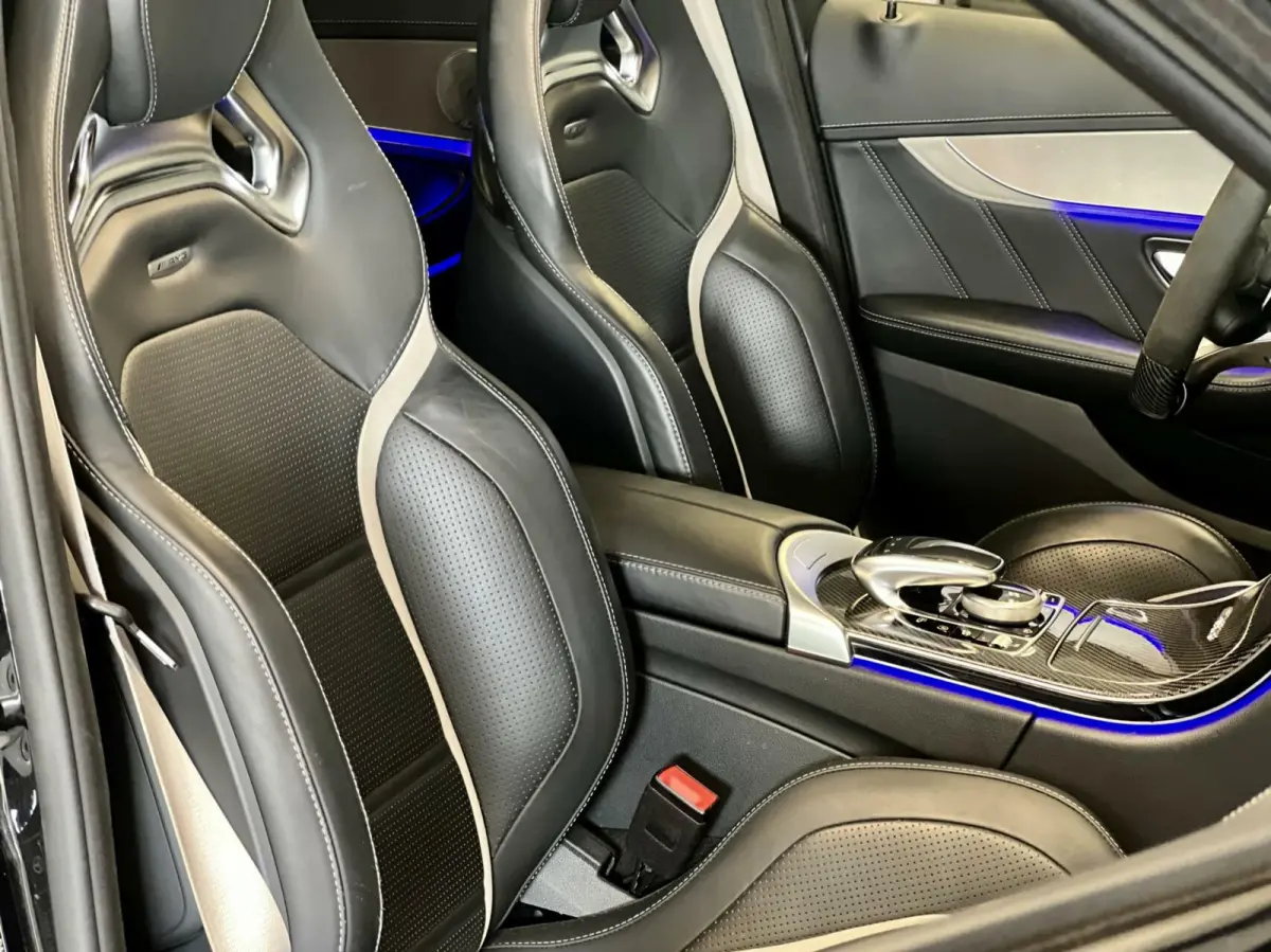 63 AMG S | Full | Keramische Remmen | 360 Camera | Schaalstoelen | HUD | Dodehoek |