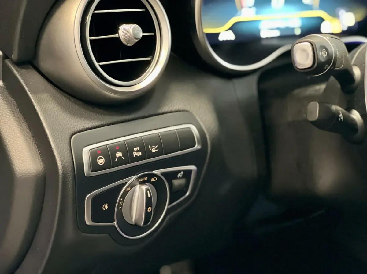63 AMG S | Full | Keramische Remmen | 360 Camera | Schaalstoelen | HUD | Dodehoek |