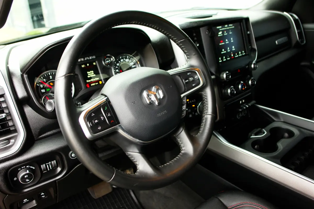 DODGE 1500 5.7 V8 Black Edition