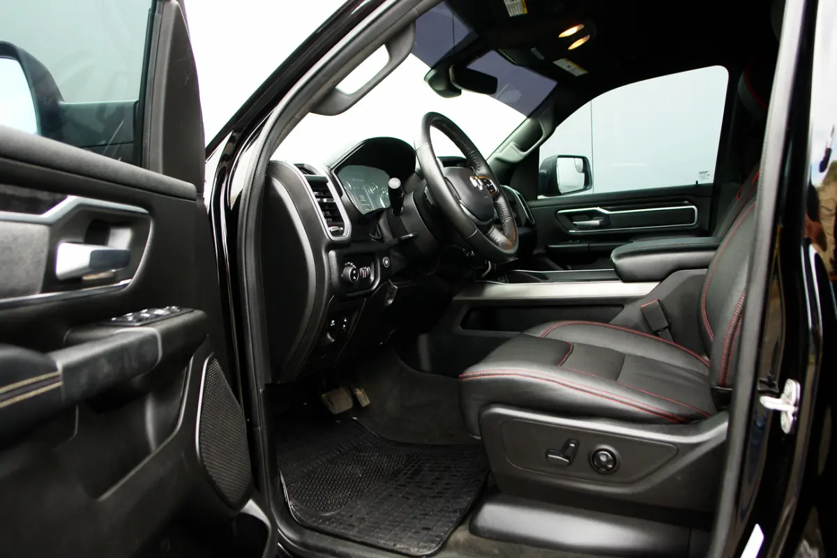 DODGE 1500 5.7 V8 Black Edition
