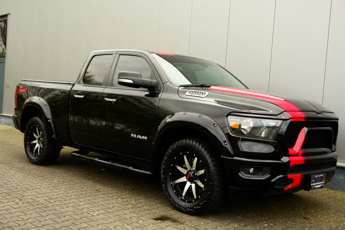 DODGE 1500 5.7 V8 Black Edition
