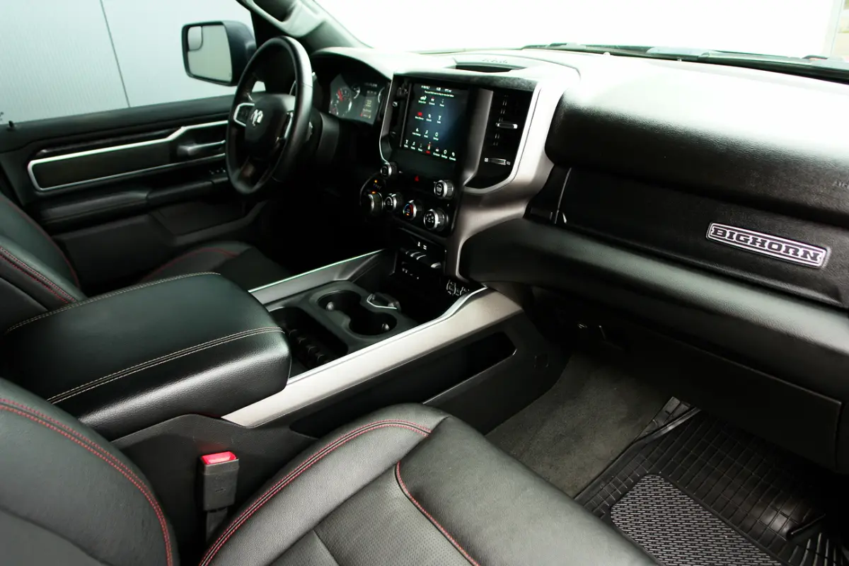 DODGE 1500 5.7 V8 Black Edition