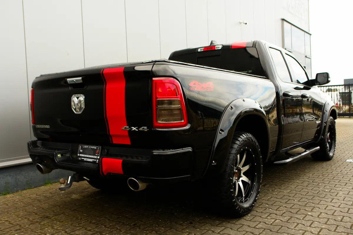DODGE 1500 5.7 V8 Black Edition