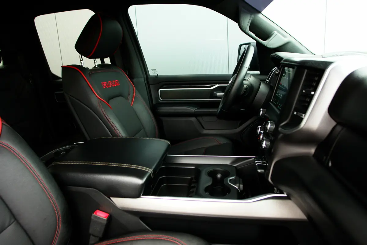 DODGE 1500 5.7 V8 Black Edition