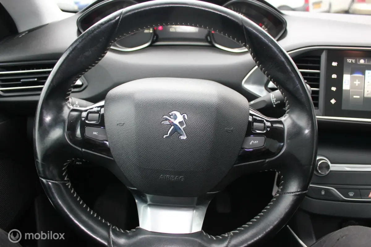 1.2 PureTech Blue Lease Premium