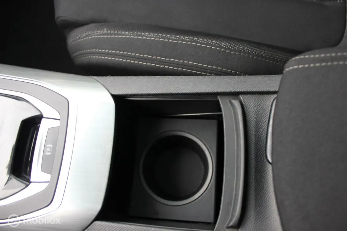 1.2 PureTech Blue Lease Premium