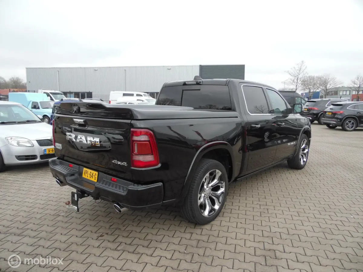 1500 4X4 5.7 V8 4x4 Crew Cab Long Horn Full Options