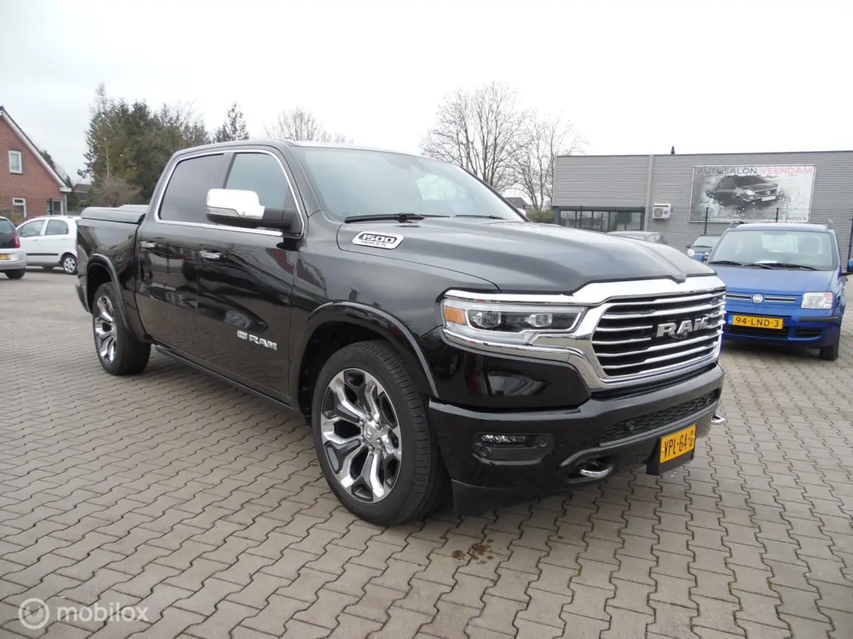 1500 4X4 5.7 V8 4x4 Crew Cab Long Horn Full Options