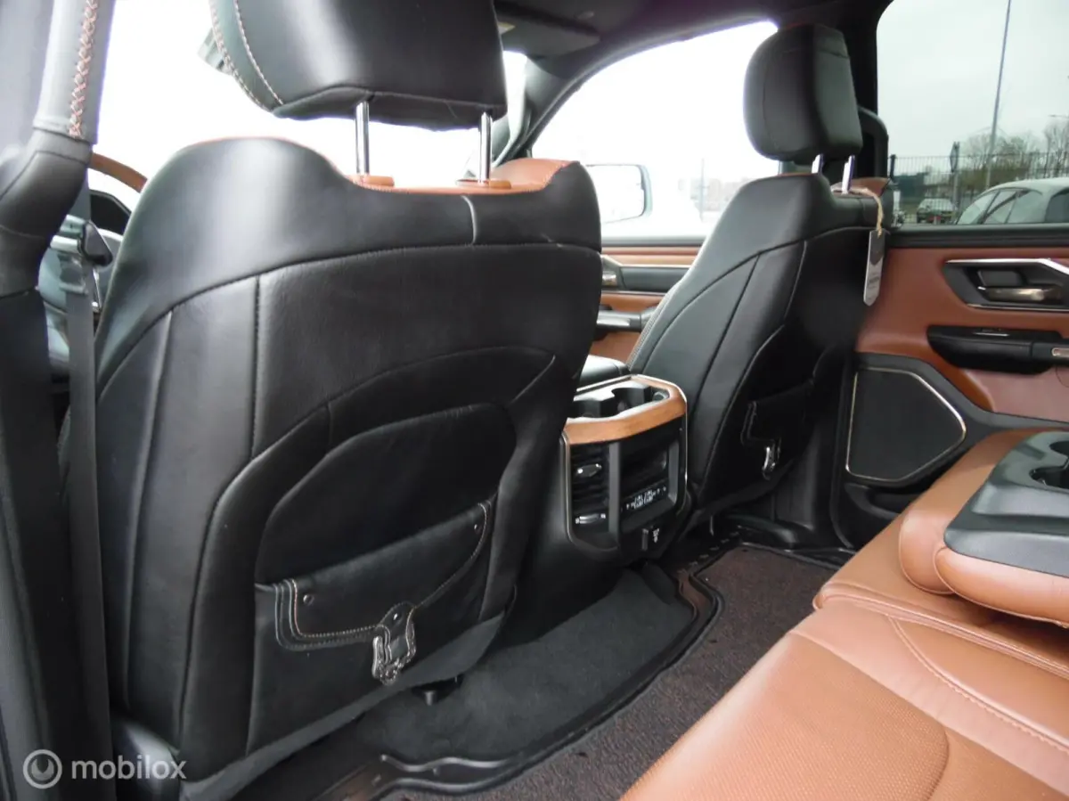 1500 4X4 5.7 V8 4x4 Crew Cab Long Horn Full Options