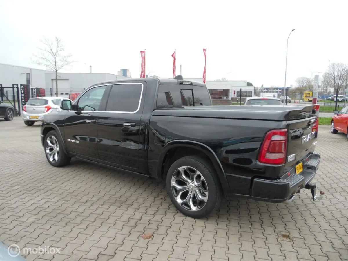 1500 4X4 5.7 V8 4x4 Crew Cab Long Horn Full Options