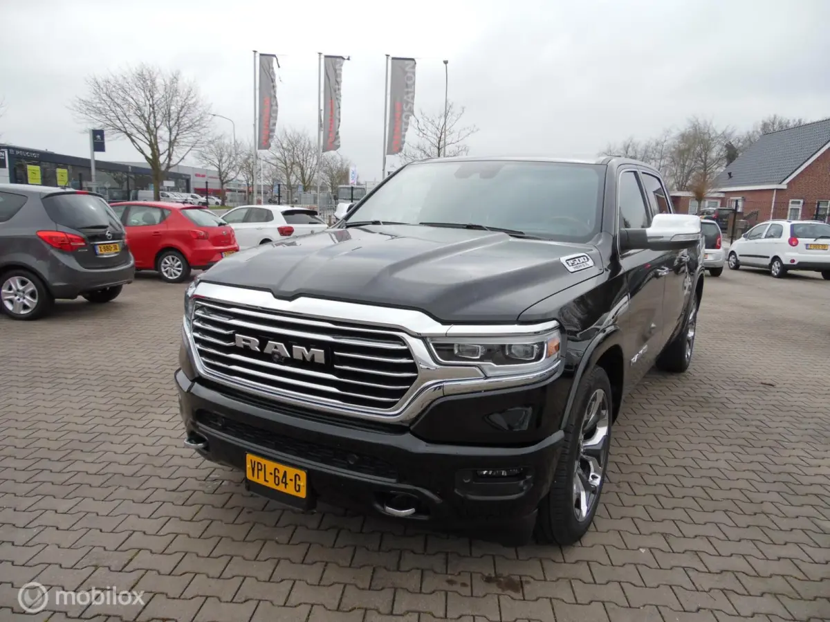 1500 4X4 5.7 V8 4x4 Crew Cab Long Horn Full Options