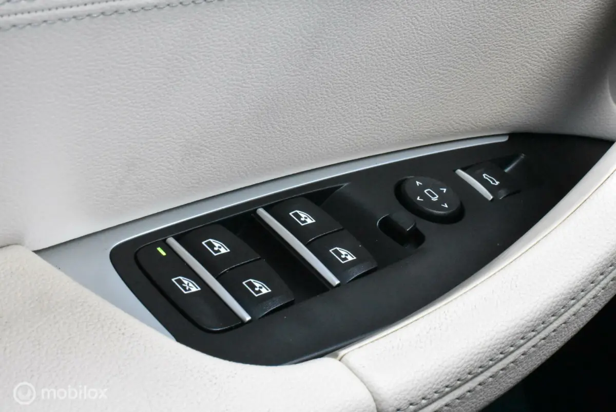xDrive20i High Exe 2019 1e Eignr! Leder Navi LED Sportstoelen Stoelverwarming Trekhaak