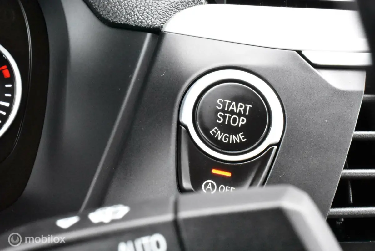 xDrive20i High Exe 2019 1e Eignr! Leder Navi LED Sportstoelen Stoelverwarming Trekhaak