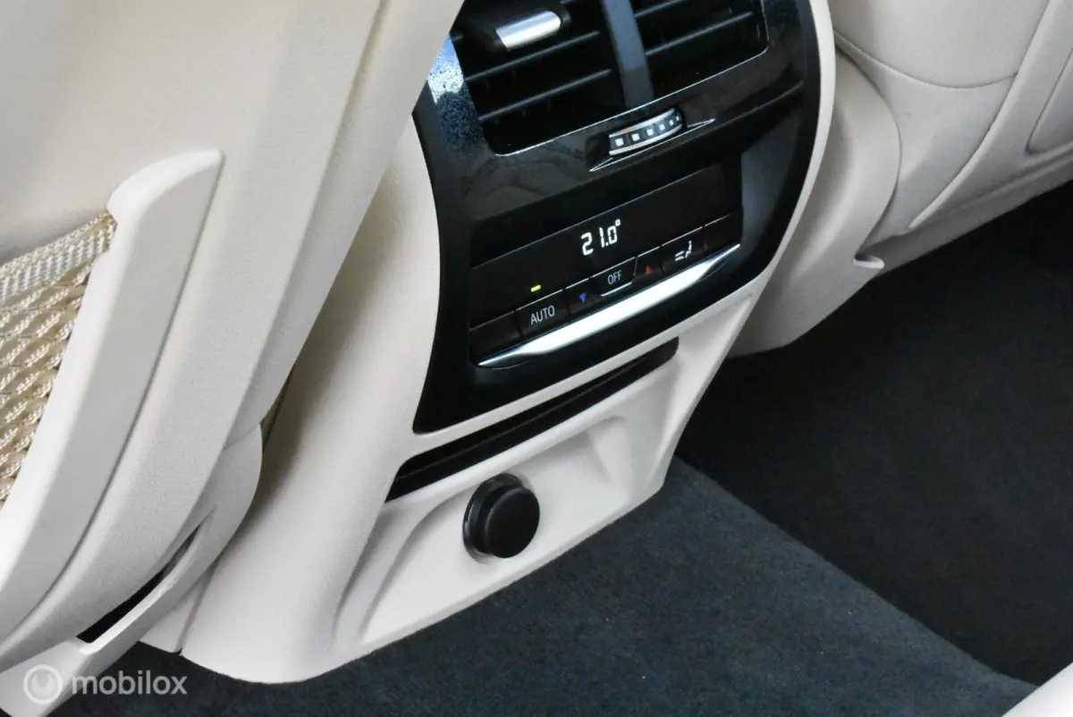 xDrive20i High Exe 2019 1e Eignr! Leder Navi LED Sportstoelen Stoelverwarming Trekhaak