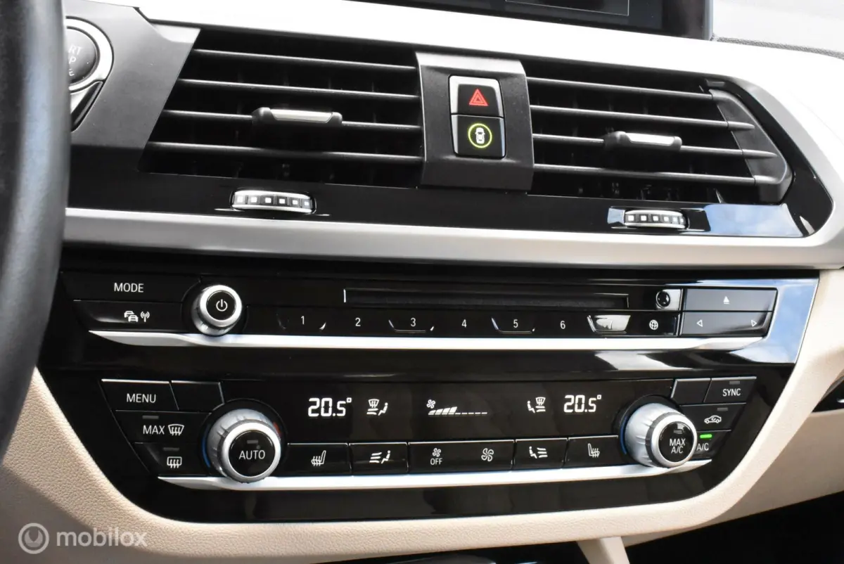 xDrive20i High Exe 2019 1e Eignr! Leder Navi LED Sportstoelen Stoelverwarming Trekhaak