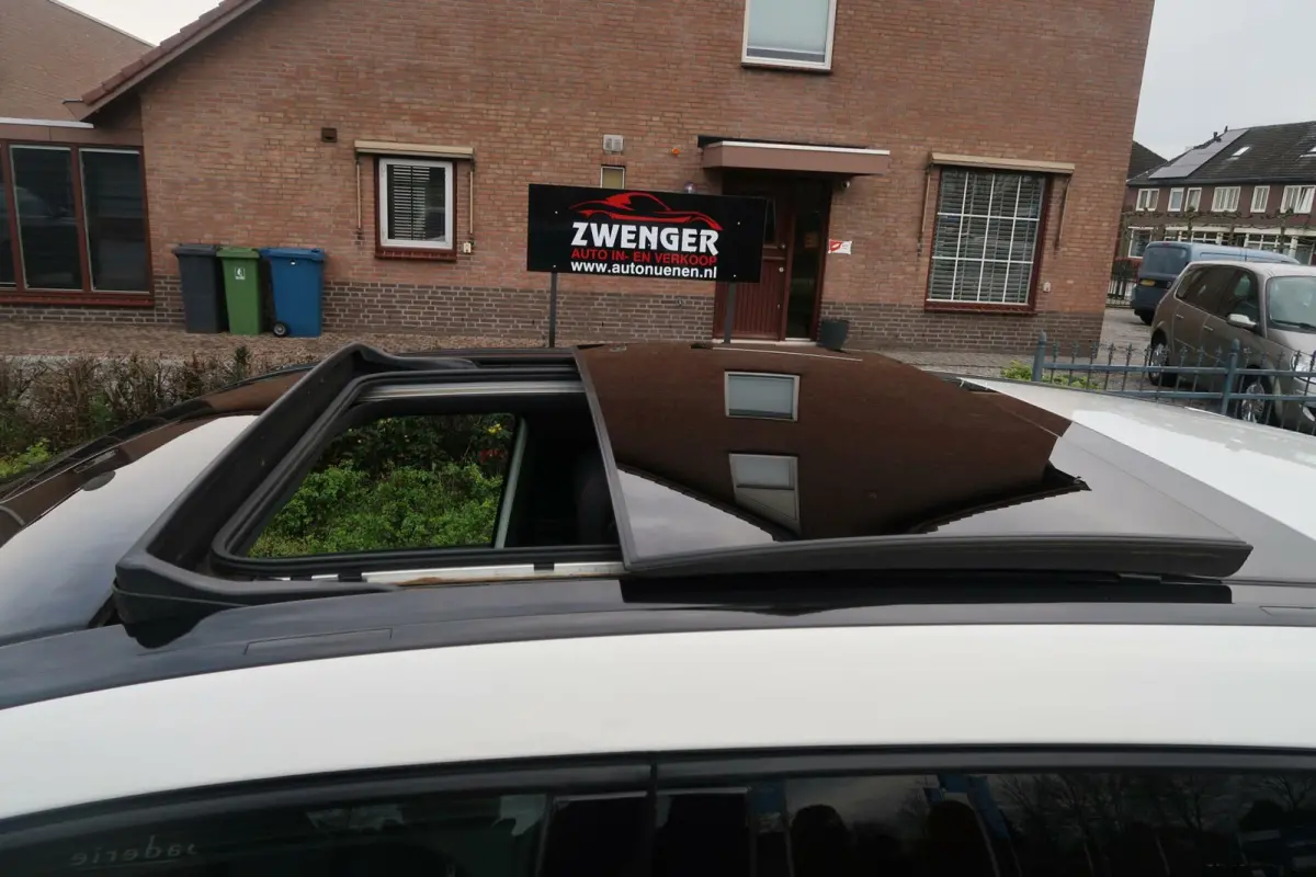 180 AMG|PANORAMADAK|FACELIFT|NAVIGATIE|BLUETOOTH|XENON-LED|DEALER ONDERHOUDEN
