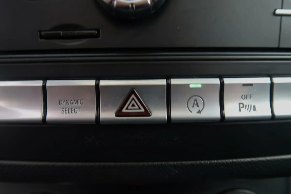 180 AMG|PANORAMADAK|FACELIFT|NAVIGATIE|BLUETOOTH|XENON-LED|DEALER ONDERHOUDEN
